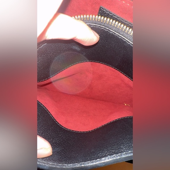 Louis Vuitton Petit Palais - Picture 6 of 9